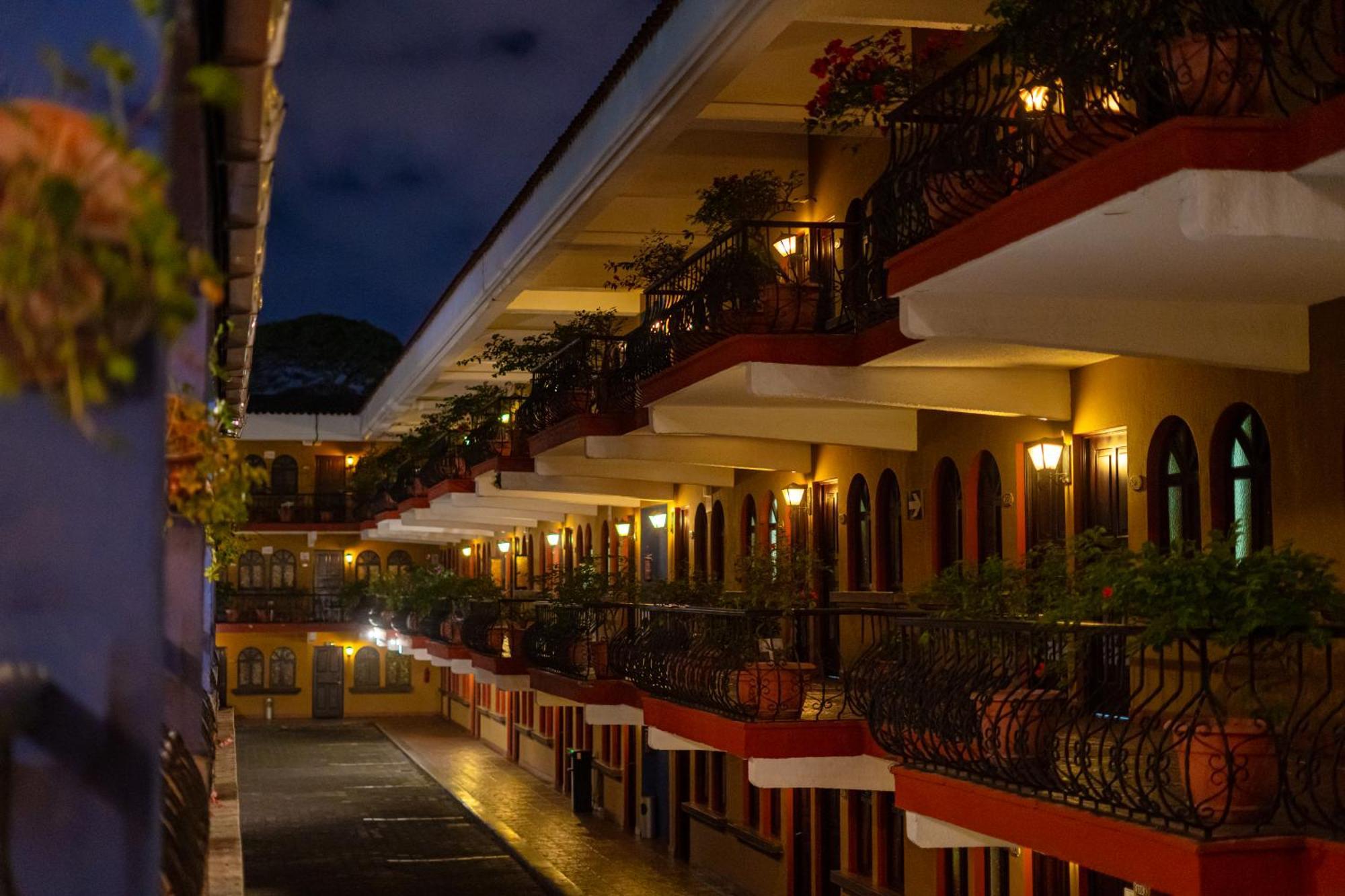 Hotel Villa Espanola Guatemala City Exterior photo
